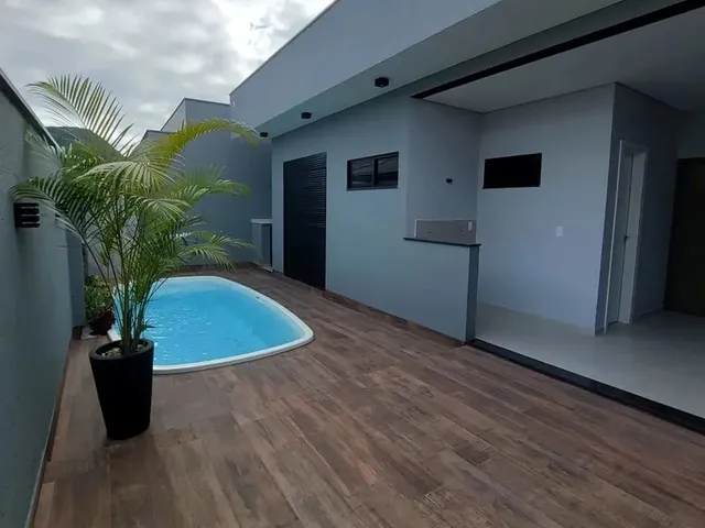 Imagem 7: Casa com 3 Dormitórios Sendo Uma Suíte, com Piscina.