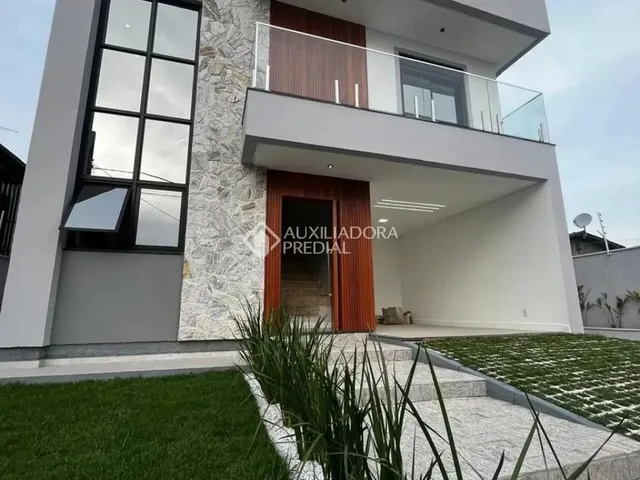 Imagem: Casa de Alto Padrão na Praia da Pinheira