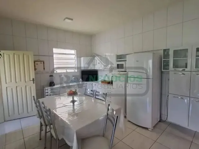 Imagem 13: Imóvel para Venda com 250 Metros Quadrados com 3 Quartos em Centro - Rio Pomba - Mg