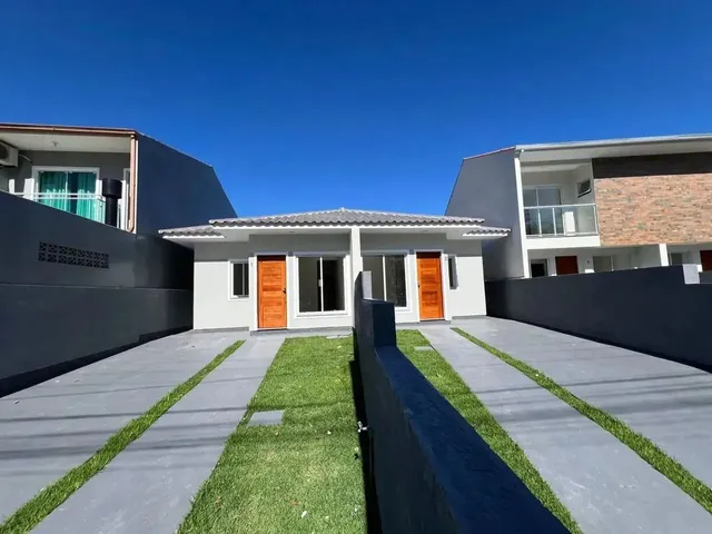 Imagem 7: Ve/Casa Geminada 02 Dormitórios Sendo 01 Suite no Bairro Potecas em São José-Sc