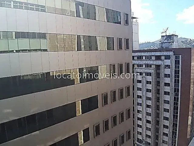 Imagem: Apartamento com Três Quartos À Venda por