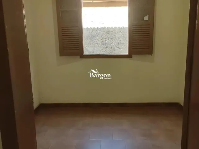 Imagem 7: Casa com 4 Quartos Sendo 1 Suíte a Venda no Centro de Lima Duarte