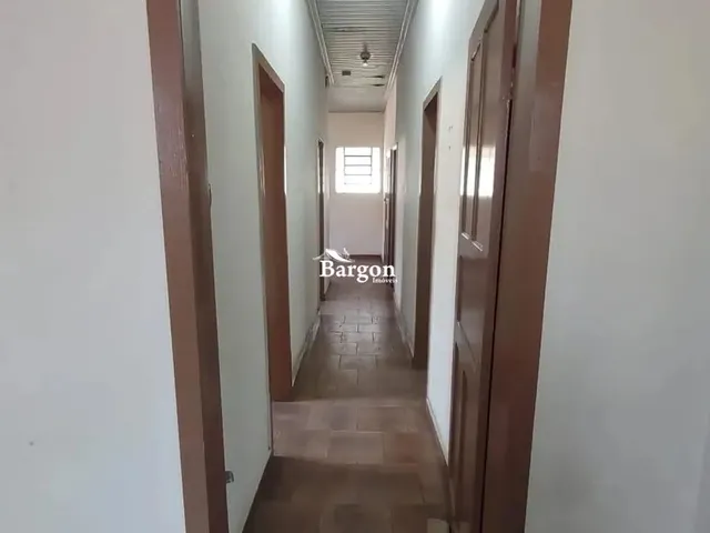 Imagem 2: Casa com 4 Quartos Sendo 1 Suíte a Venda no Centro de Lima Duarte