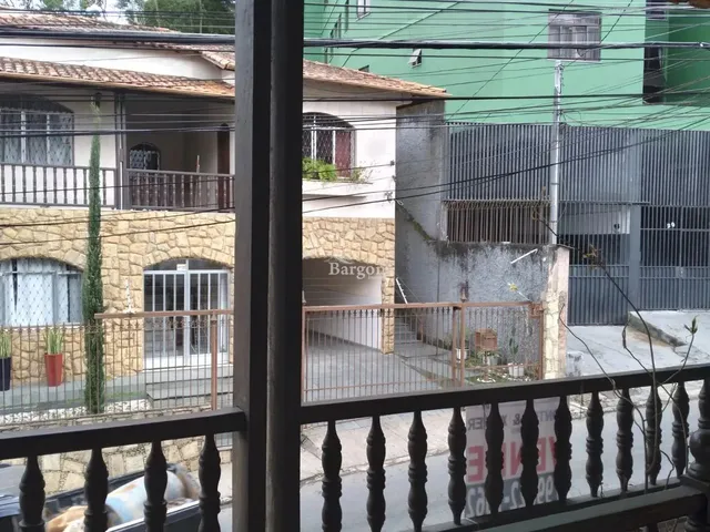Imagem: Casa de 4 Quartos a Venda no Bairro Bom