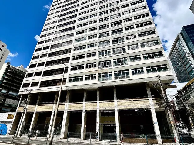 Imagem: Amplo Apartamento de 4 Quartos À Venda