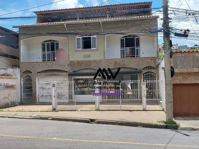Imagem: Casa com 3 Dormitórios À Venda, 182 M²