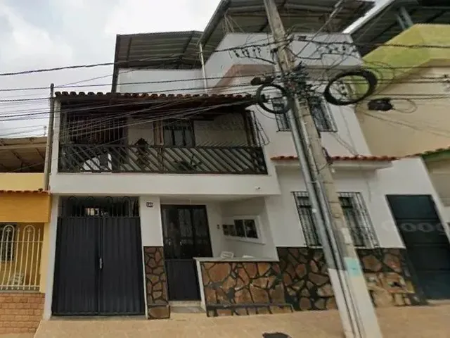 Imagem: Apartamento com 3 Quartos À Venda em Ubá