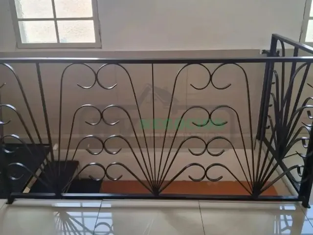 Imagem: A casa possui 2 Dormitórios, 2 Banheiros, 1 Vaga na