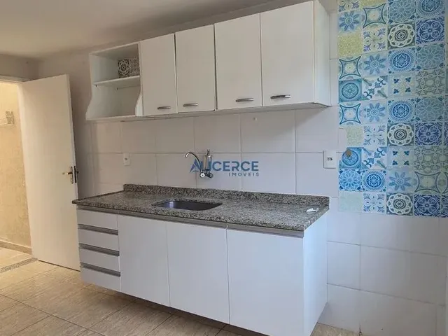 Imagem 2: Casa Duplex À Venda no Bairro São Pedro Excelente Localização - 3 Quartos