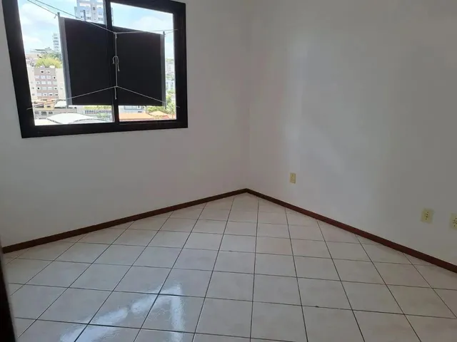 Imagem 2: Imóvel para Venda Tem 57 Metros Quadrados com 2 Quartos em Centro - Juiz de Fora - Mg