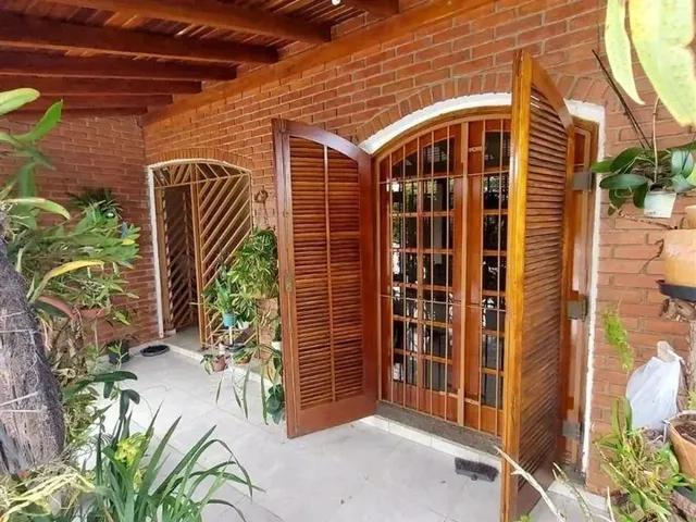 Imagem 1: Casa À Venda em Cotia, Nakamura Park, com 3 Quartos, com 228.76 M²