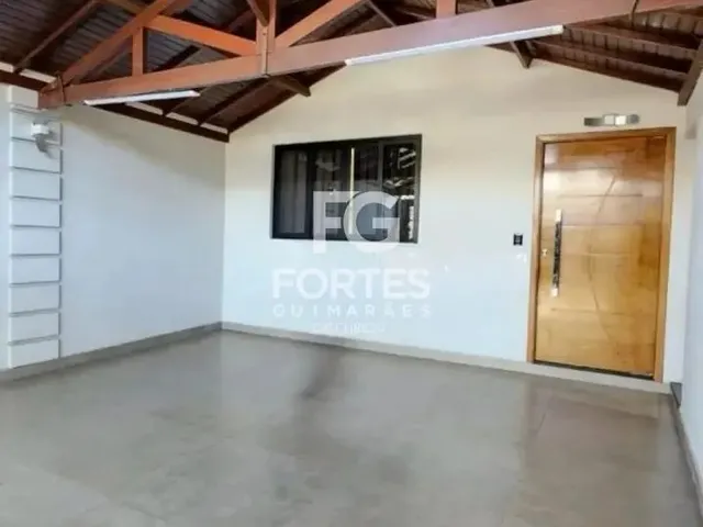 Imagem: A casa possui 3 Dormitórios, 1 Suíte, 2 Banheiros, 2