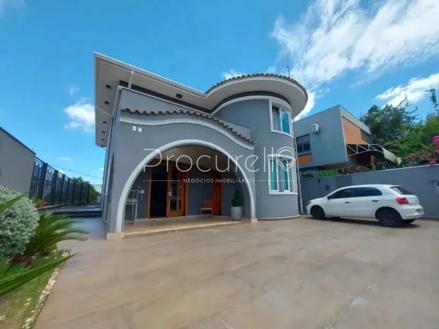 Imagem: A casa possui 3 Dormitórios, 3 Suítes, 4 Banheiros, 5