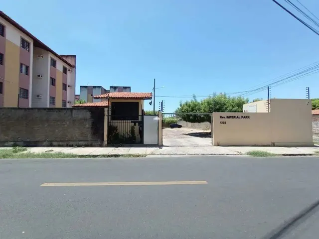 Imagem 1: Condomínio Imperial Park - Bairro: Morada do Sol