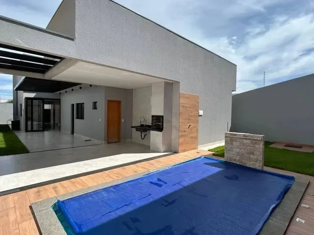 Imagem: A casa possui 3 Dormitórios, 3 Suítes, 3 Banheiros, 4