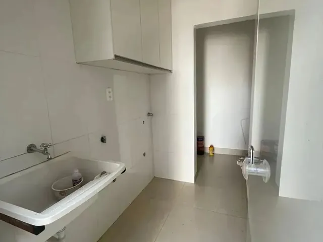 Imagem 2: Oportunidade Sobrado com 4 Quartos no Parque Brasília
