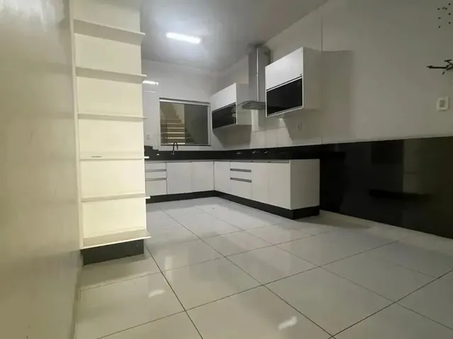 Imagem 8: Oportunidade Sobrado com 4 Quartos no Parque Brasília