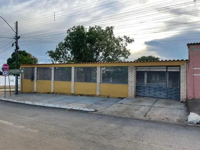 Imagem 1: Oportunidade Única: Casa com 4 Quartos e Lote de 390M² - Espaço de Sobra