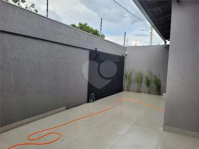 Imagem 4: Casa com 3 Quartos À Venda em Anápolis City - Go