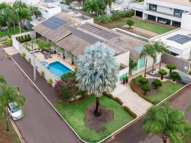 Imagem: A casa em condomínio possui 3 Dormitórios, 3 Suítes, 4 Banheiros