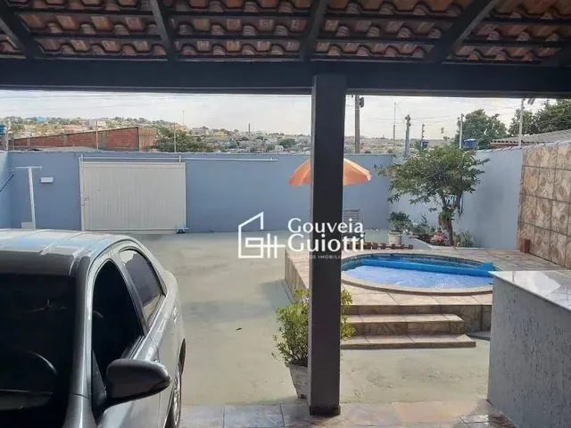 Imagem: Casa com 2 Dormitórios À Venda, 197 M²