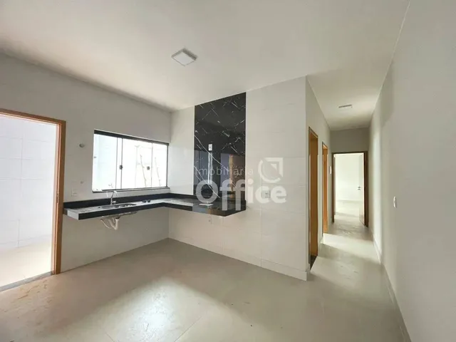 Imagem 2: Casa Sobreposta com Suíte À Venda, por R$ 230.000 - Jardim dos Ipês - Anápolis/Go