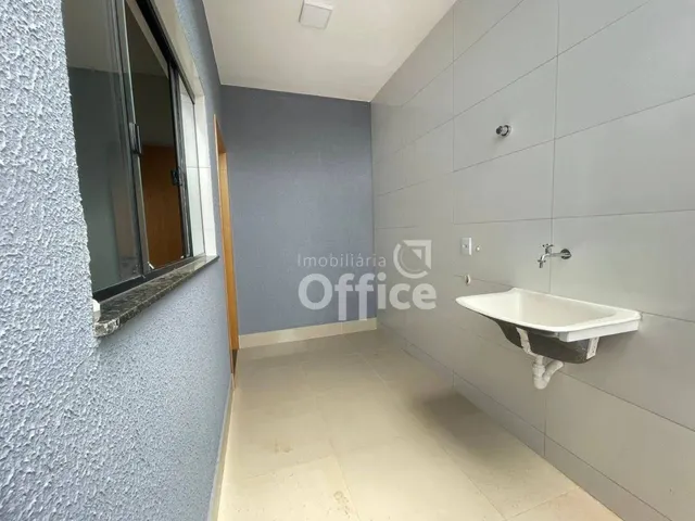 Imagem 3: Casa Sobreposta com Suíte À Venda, por R$ 230.000 - Jardim dos Ipês - Anápolis/Go