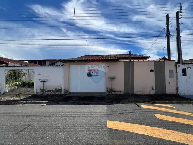 Imagem: A casa possui 2 Dormitórios, 1 Banheiro, 116m² de Área e