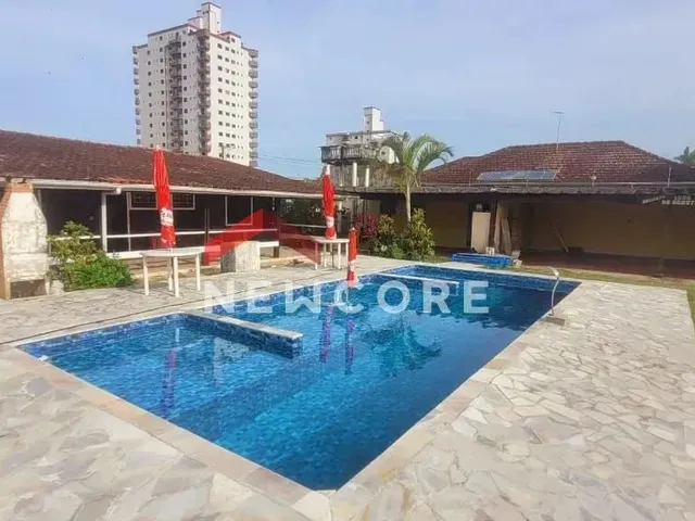 Imagem: Casa em Rua Afonso Schmidt - Solemar - Praia