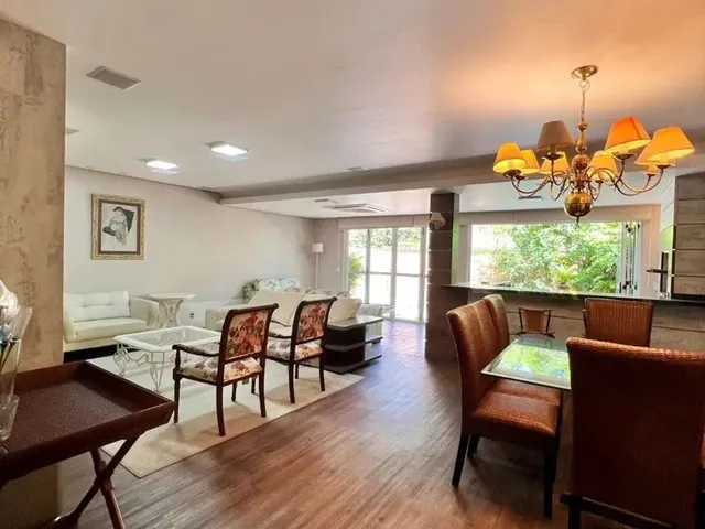 Imagem: Casa em Condomínio com 3 Quartos e 6 Banheiros