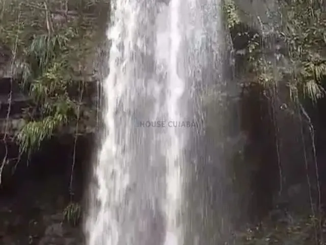 Imagem: Fazenda em Nobres com Cachoeiras e Área