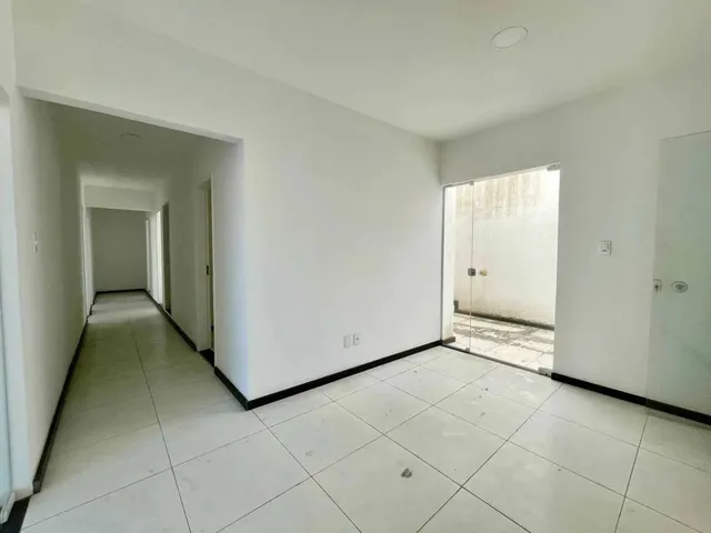 Imagem 2: Prédio Comercial com 8 Salas - Bairro Centro [27398