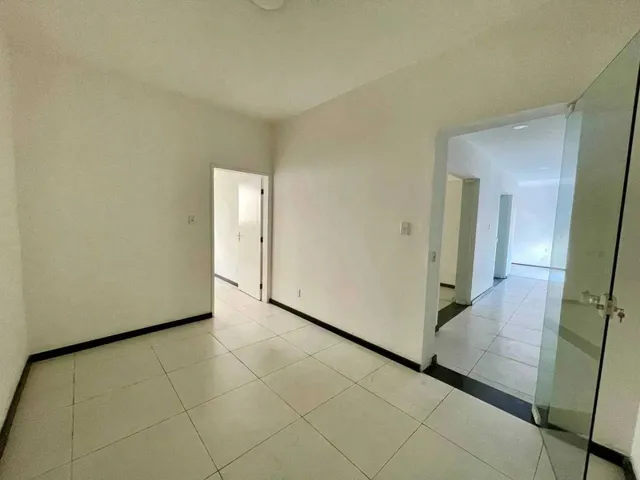 Imagem 12: Prédio Comercial com 8 Salas - Bairro Centro [27398