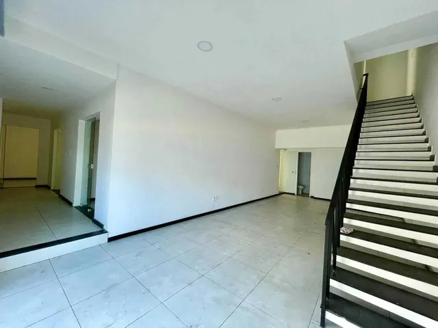 Imagem 11: Prédio Comercial com 8 Salas - Bairro Centro [27398