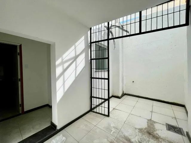 Imagem 16: Prédio Comercial com 8 Salas - Bairro Centro [27398