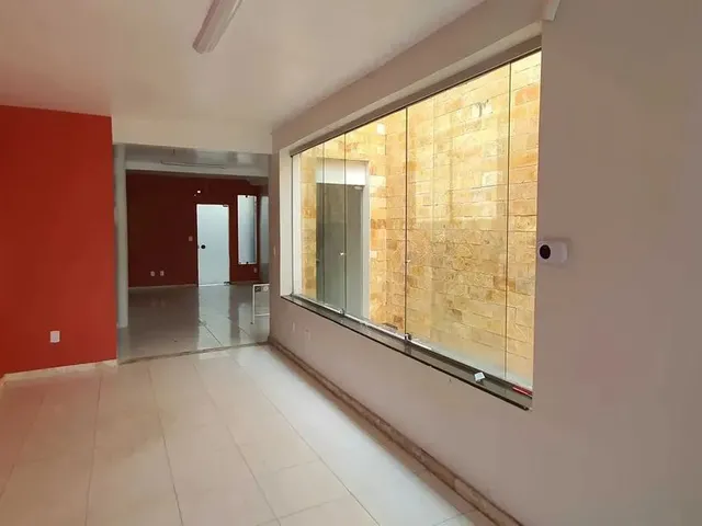 Imagem: Prédio Comercial na Rua Maruim, Bairro
