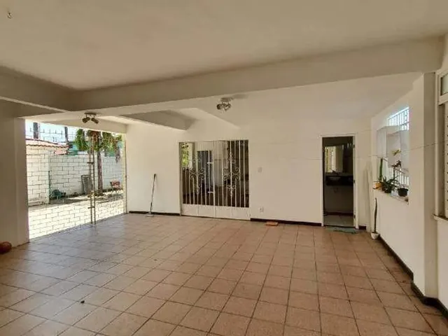 Imagem: Casa Duplex com Piscina e Área Gourmet