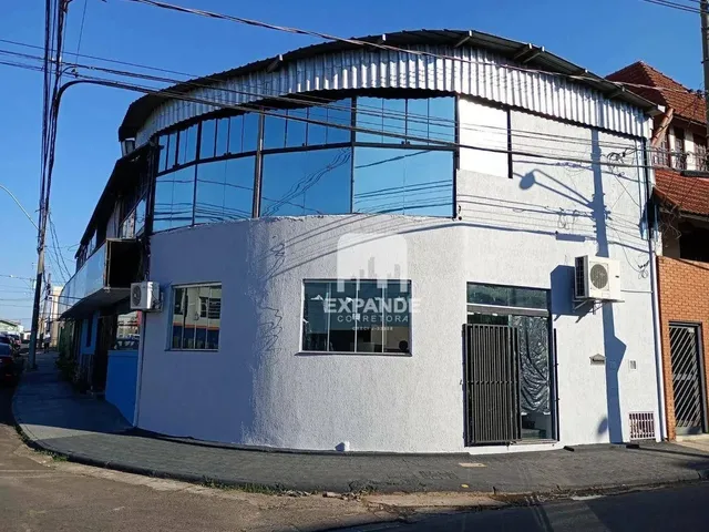 Imagem: O depósito possui 3 Banheiros, 250m² de Área e está