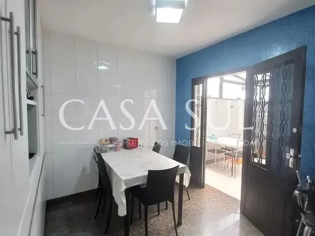 Imagem 6: Imóvel para Venda com 240 Metros Quadrados com 4 Quartos em Buritis - Belo Horizonte - Mg