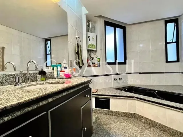 Imagem 12: Imóvel para Venda com 240 Metros Quadrados com 4 Quartos em Buritis - Belo Horizonte - Mg