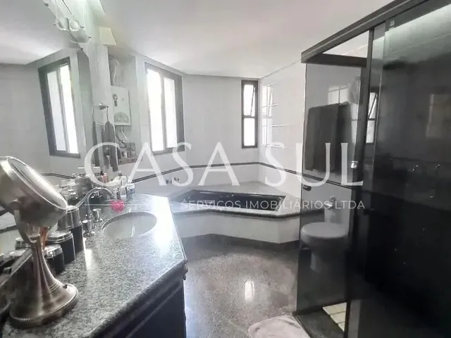 Imagem 9: Imóvel para Venda com 240 Metros Quadrados com 4 Quartos em Buritis - Belo Horizonte - Mg
