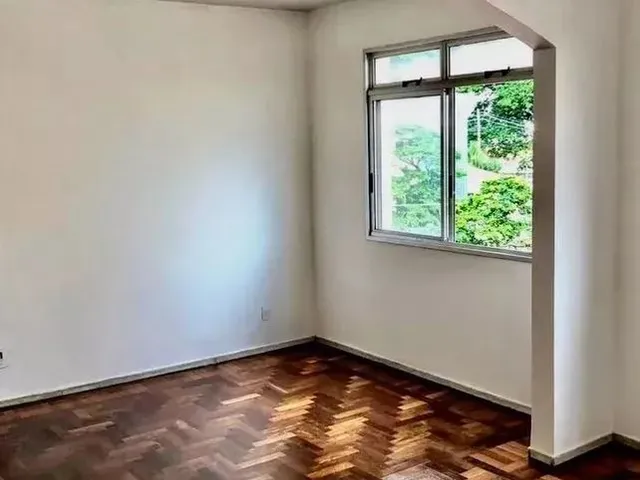 Imagem 2: Imóvel para Venda Tem 140 Metros Quadrados com 4 Quartos em Grajaú - Belo Horizonte - Mg