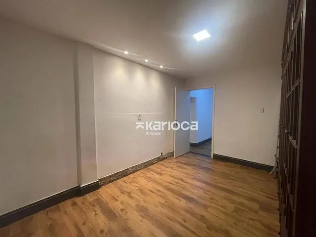 Imagem 10: Casa com 2 Dormitórios para Alugar , 120 M² por R$ 1,800 - Castelanea - Petrópolis/Rj