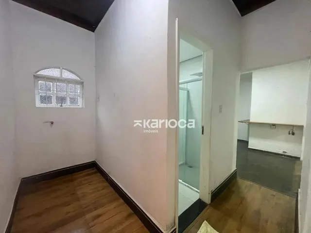 Imagem 5: Casa com 2 Dormitórios para Alugar , 120 M² por R$ 1,800 - Castelanea - Petrópolis/Rj