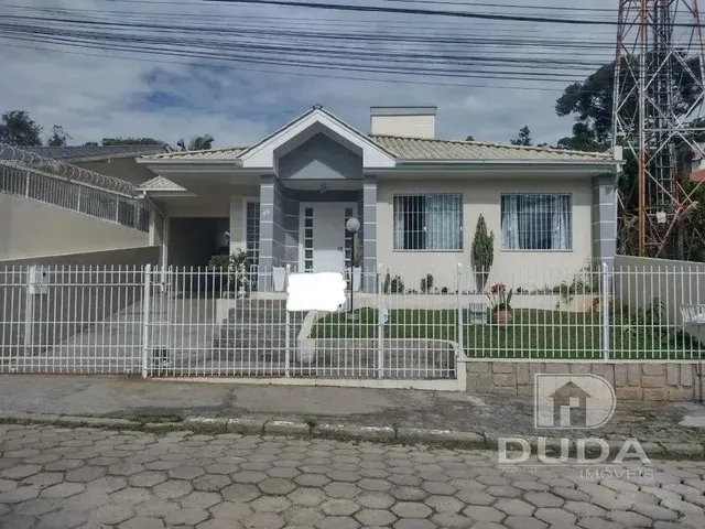 Imagem 9: Casa com 4 Dormitórios - Carvoeira