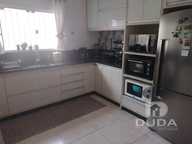 Imagem 12: Casa com 4 Dormitórios - Carvoeira