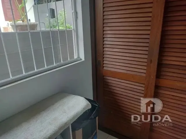 Imagem 13: Casa com 4 Dormitórios - Carvoeira