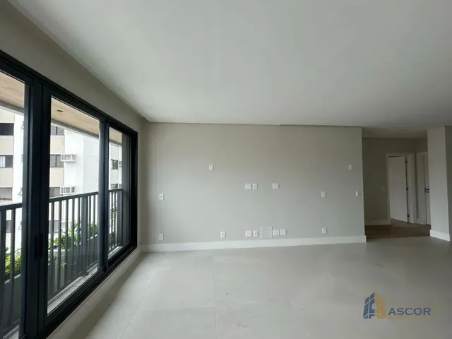 Imagem: Apartamento com 3 Suítes À Venda no Centro