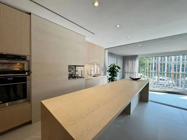 Imagem 10: Apartamento 4 Quartos com 4 Suítes e 219M² - Centro