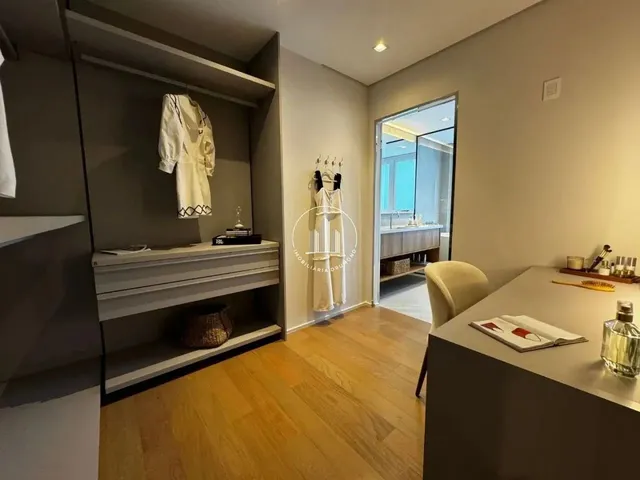 Imagem 13: Apartamento 4 Quartos com 4 Suítes e 219M² - Centro